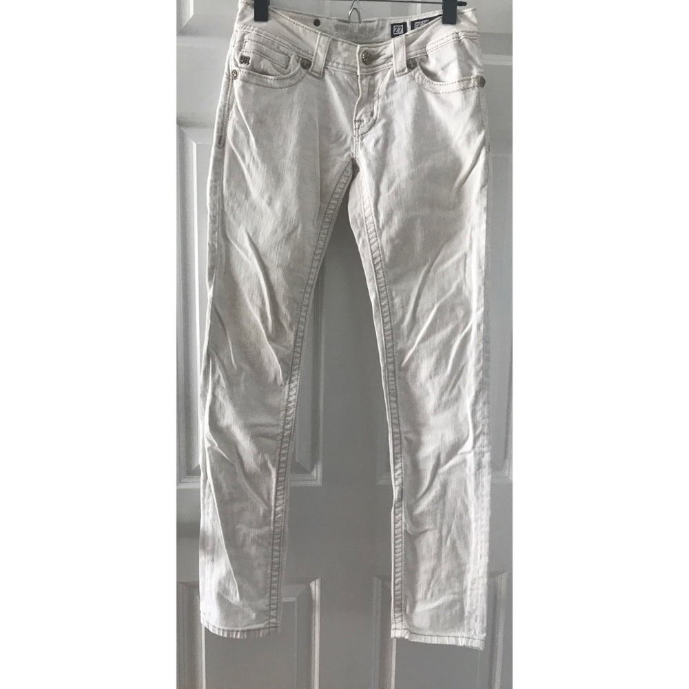 EUC Miss Me Cream Midrise Skinny Jeans
